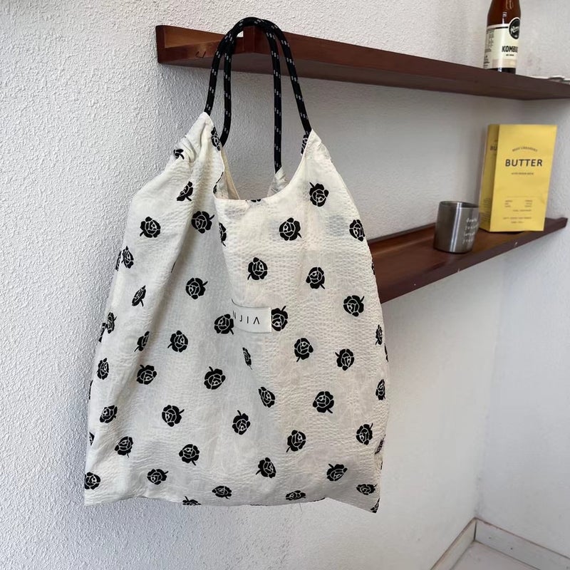 Korean Style Ins Floral Cloth Bag Bag Large Capacity Shoulder Canvas Bag Summer Thin Portable Beach Bag Cradle Bag - Image 4