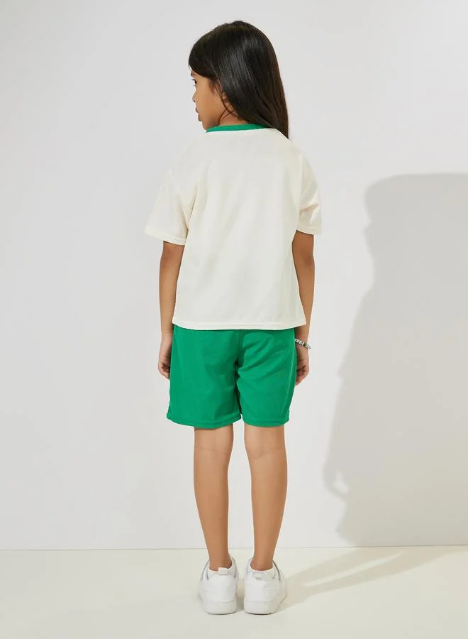 ستايلي Front Graphic Print T-Shirt & Shorts Set