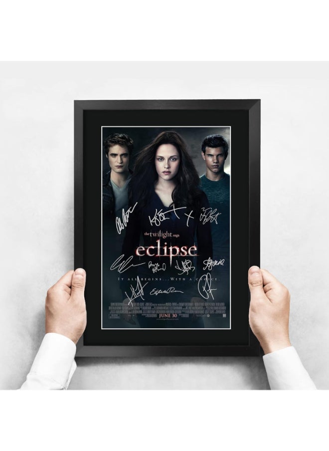 HWC Trading HWC Trading Twilight 3 Eclipse Kristen Stewart, Robert Pattinson 16 x 12 inch Framed Gifts Printed Poster Signed Autograph Picture for Movie Memorabilia Fans - 16" x 12" Framed  - Image 3