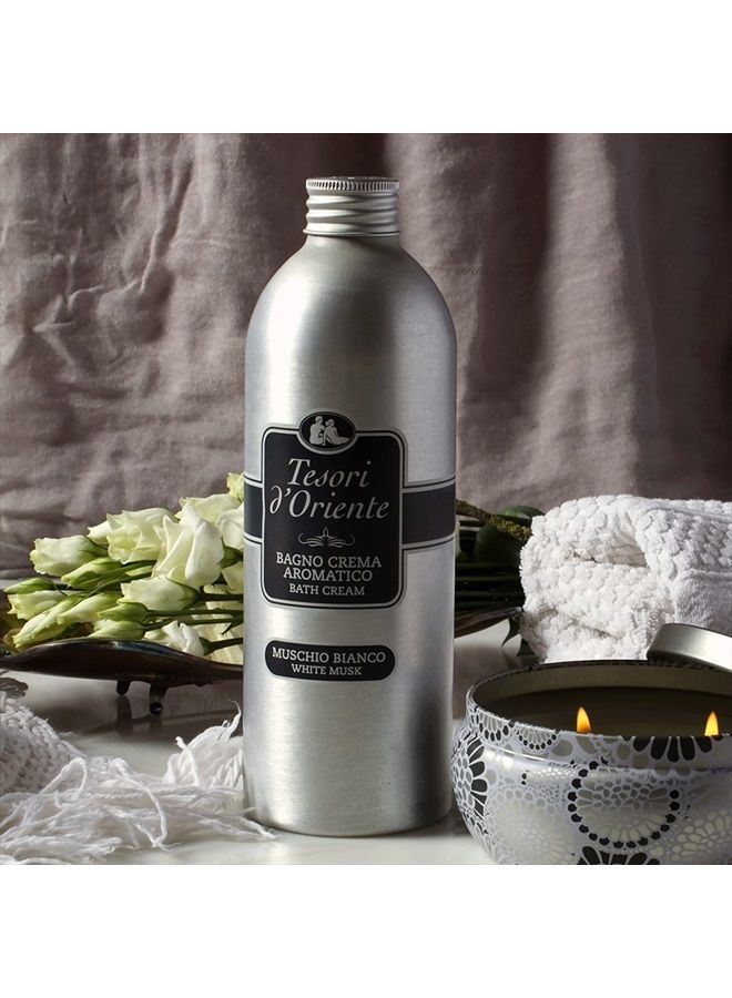 Tesori d'Oriente حمام الفقاعات للنساء، حمام رغوي، فقاعات حمام للنساء للاسترخاء، غسول فاخر للجسم للنساء والعناية بالبشرة - 500 مل - 16.91 أونصة سائلة أمريكية - [استيراد إيطالي] - (مسك أبيض) - Image 2