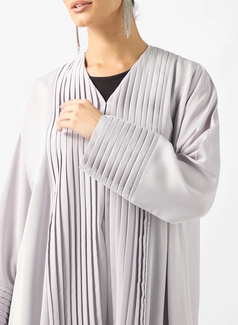 خزانة عباية أساسية مع شيلا