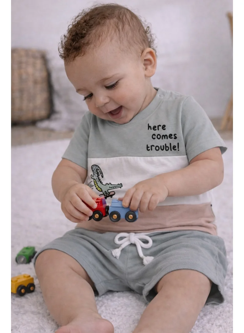 Victor And Jane  Infant Boys’ 2-Piece Set – Crocodile Print Colour-Block T-Shirt & Drawstring Shorts for Men | Best Price UAE