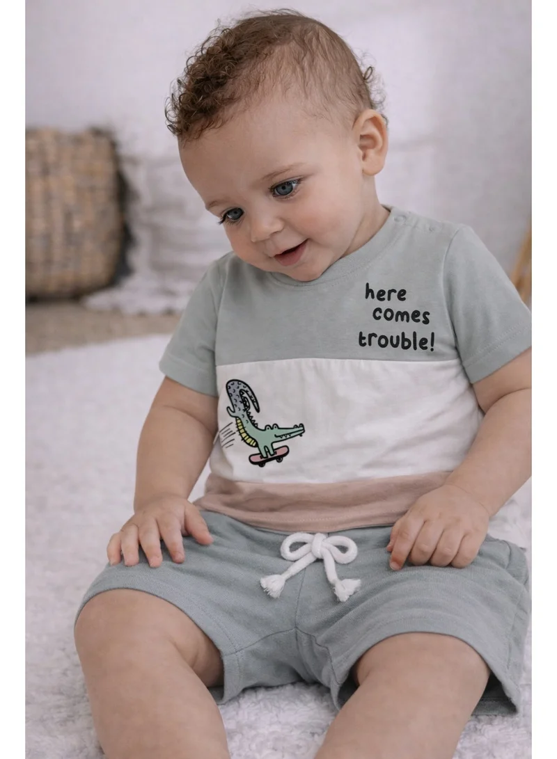 victor and jane Infant Boys’ 2-Piece Set – Crocodile Print Colour-Block T-Shirt & Drawstring Shorts