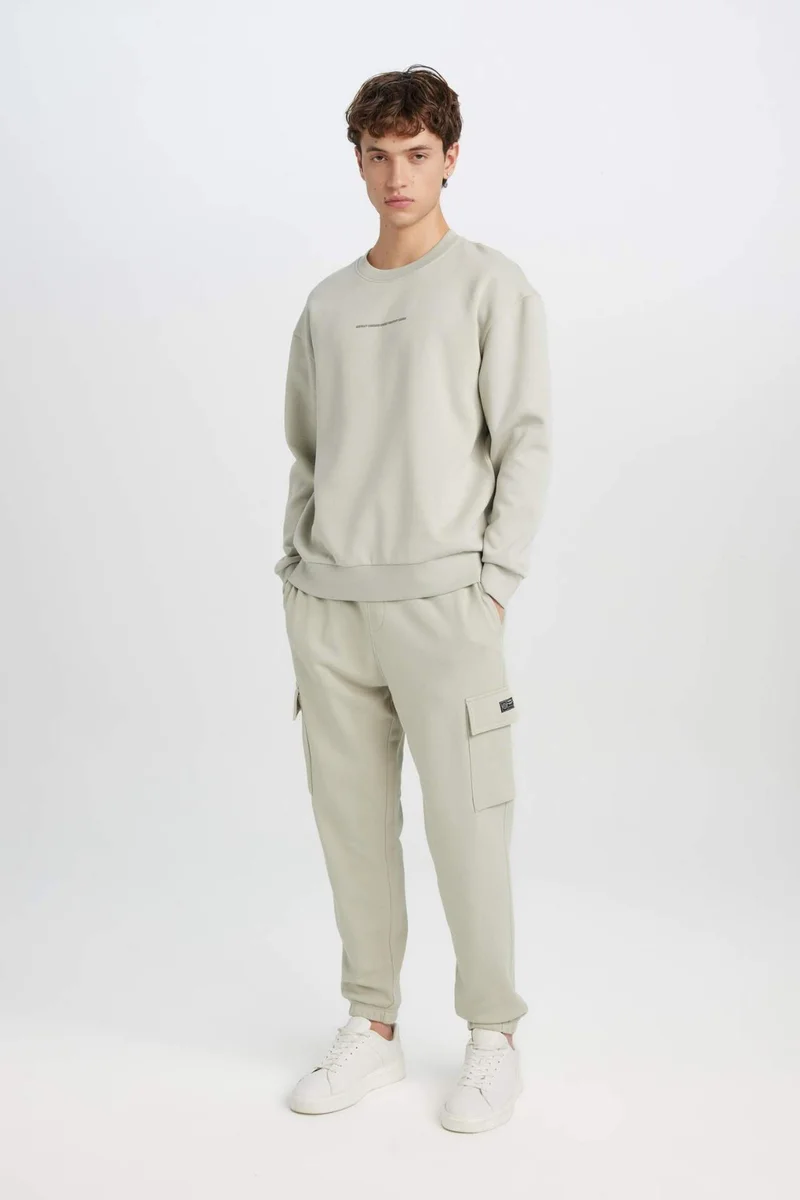 ديفاكتو Regular Fit With Cargo Pocket Trousers