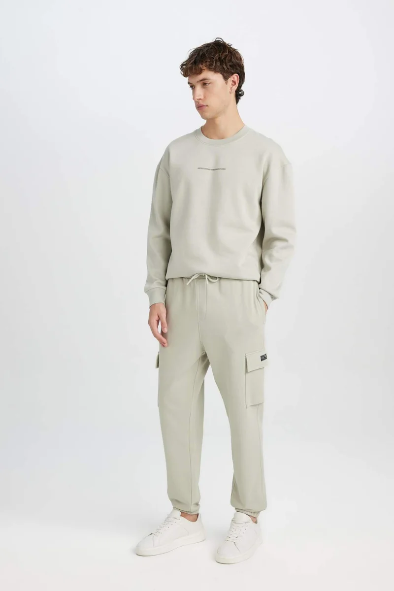 ديفاكتو Regular Fit With Cargo Pocket Trousers