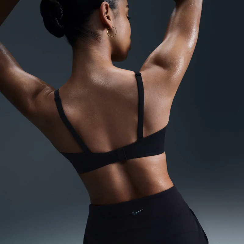 Nike Black Women's Alate Minimalist Light-Support Convertible Sports Bra for Women | Best Price UAE