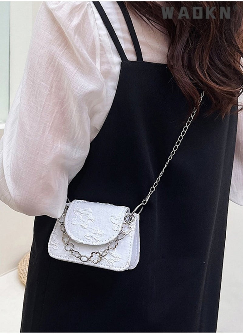 WAOKN Women's Trendy Shoulder Bag, Ladies Mini Chain Tote Bag Handbag Clutch Bag, PU Leather Flap Crossbody Bag Sling Bag Side Bag, Small Square Bag for College Students and Teenagers  - Image 2