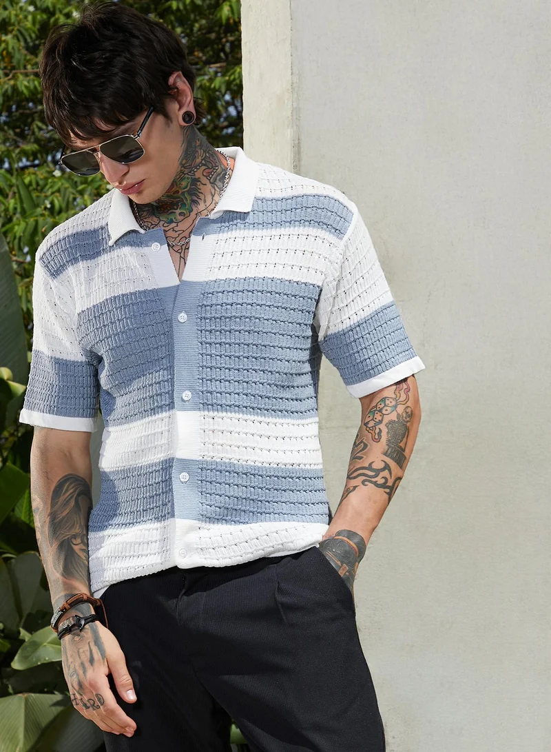 Campus Sutra Men's Icy Blue & Daisy White Panel-Knit Relaxed Shirt