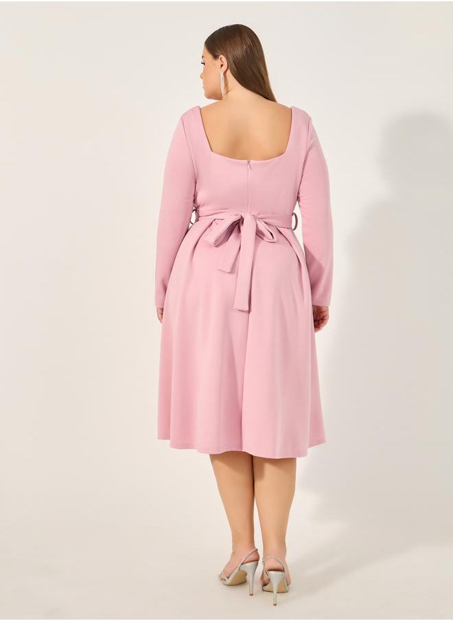 Styli Plus Size Embellished Bow Detail Pleated A-Line Midi Dress  - Image 5