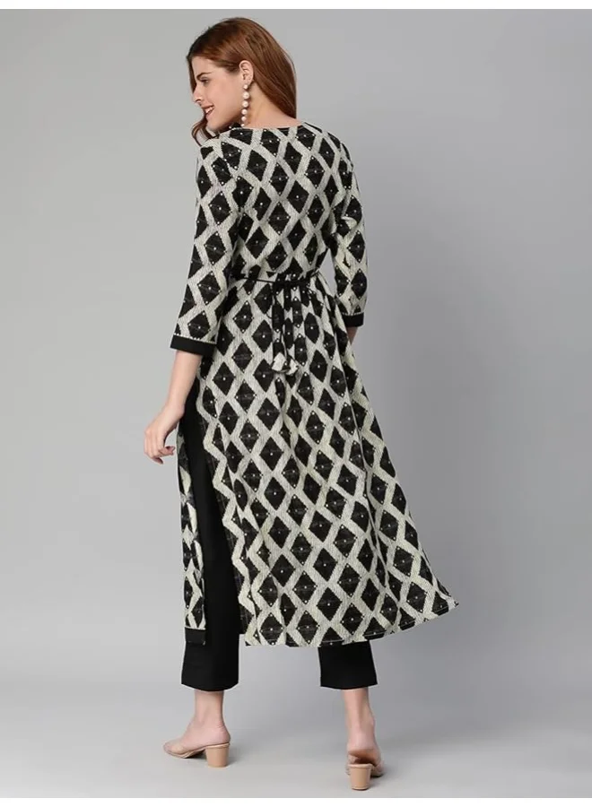 جو سريكي مزيج قطن نسائي من GoSriKi كورتا مستقيمة مطبوعة بطبعة تشيكس مع بنطال (Chix Black-GS_XL_Black_X-Large)