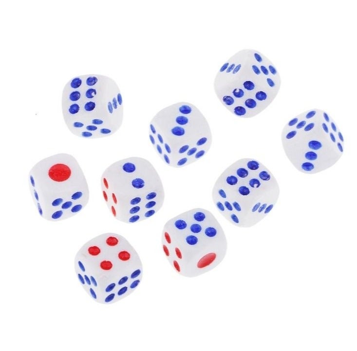 مجموعة نرد بيضاء من تسع قطع بنقاط زرقاء وحمراء – نرد ألعاب كلاسيكي للعبة لودو وألعاب الطاولة والأنشطة الرياضية