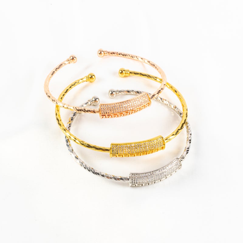 مجموعة من 3 أساور ذهب صيني مرصعة بفصوص الزيركون ذهبي وفضي وروز جولد - Image 1