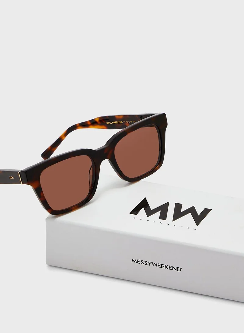 MESSYWEEKEND Dean Shape Sunglasses