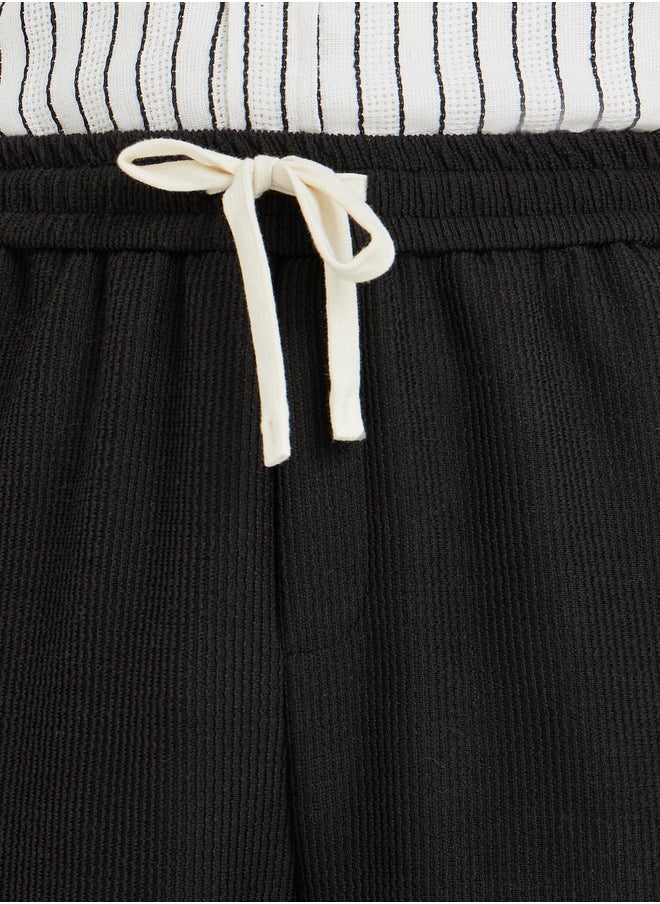 Styli Styli Men Textured Straight Fit Joggers with Drawstring  - Image 3
