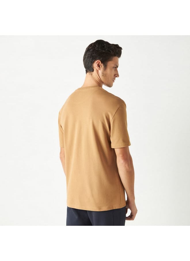 Iconic Iconic Typographic Detail Crew Neck T-shirt with Short Sleeves  - Image 3