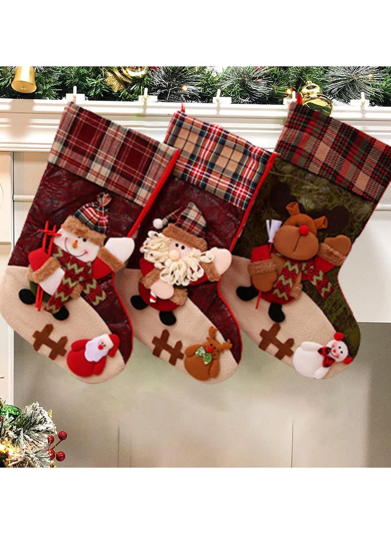 AUTOYSUR حقيبة هدايا جوارب عيد الميلاد 3 عبوات، جوارب عيد الميلاد ثلاثية الأبعاد كحقائب هدايا وحلويات لتزيين العطلات بتصميم مخصص سانتا ورنّة، جوارب معلقة على شجرة عيد الميلاد والمدفأة - Image 1