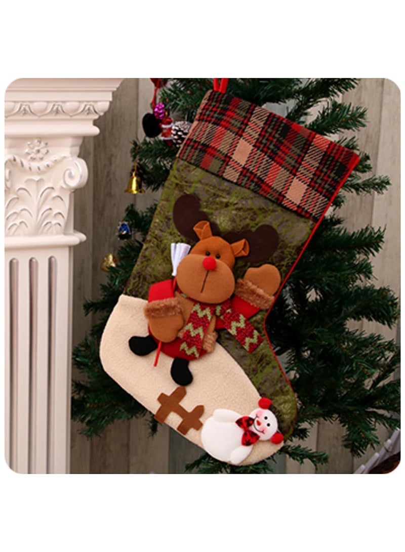 AUTOYSUR حقيبة هدايا جوارب عيد الميلاد 3 عبوات، جوارب عيد الميلاد ثلاثية الأبعاد كحقائب هدايا وحلويات لتزيين العطلات بتصميم مخصص سانتا ورنّة، جوارب معلقة على شجرة عيد الميلاد والمدفأة - Image 5