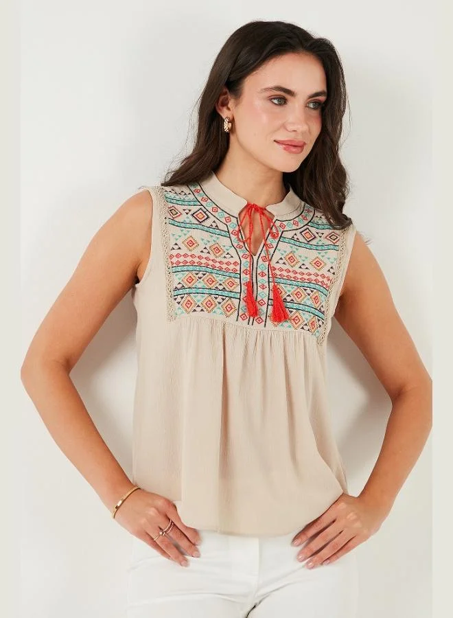 ليلا بلوزة قطنية ليلى مطرزة بقصة عادية للنساء