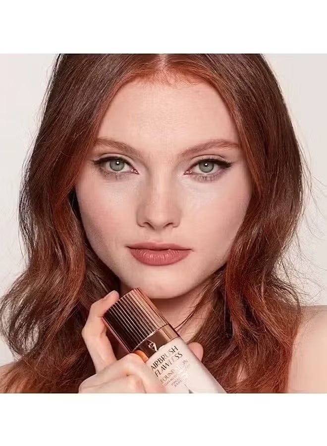 Charlotte Tilbury Airbrush Flawless Foundation 2 Neutral - Image 3