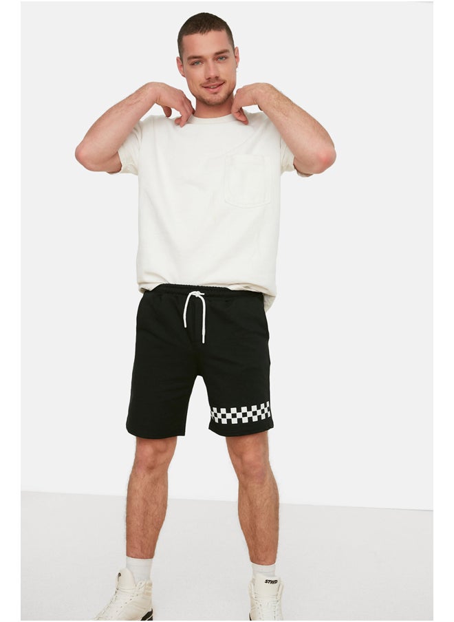 trendyol Black Regular/Real Fit Mid-Length Geometric Printed Shorts TMNSS21SR0140  - Image 1