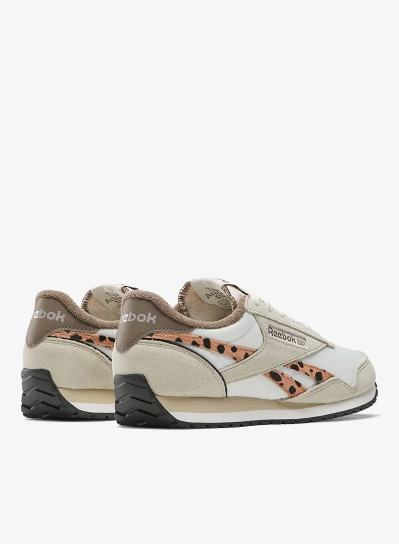 ريبوك كلاسيك آز