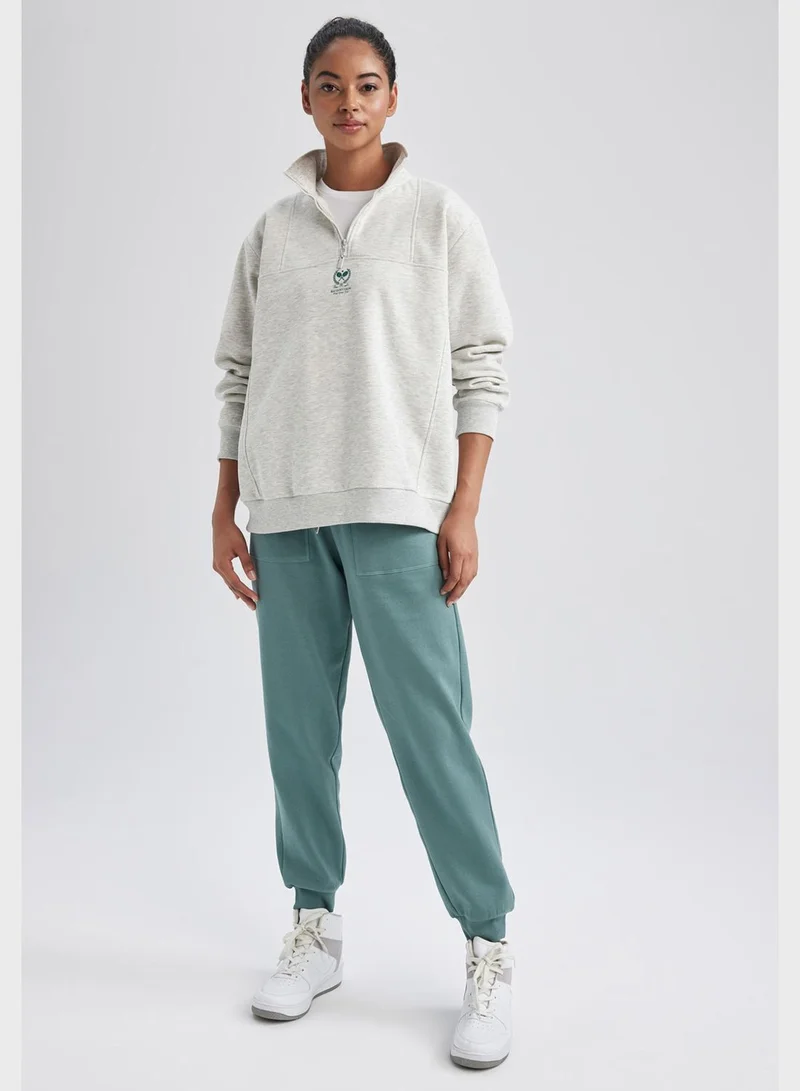 DeFacto V-Neck Sweatshirt