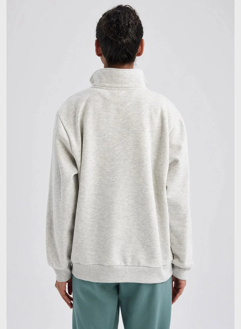 DeFacto V-Neck Sweatshirt