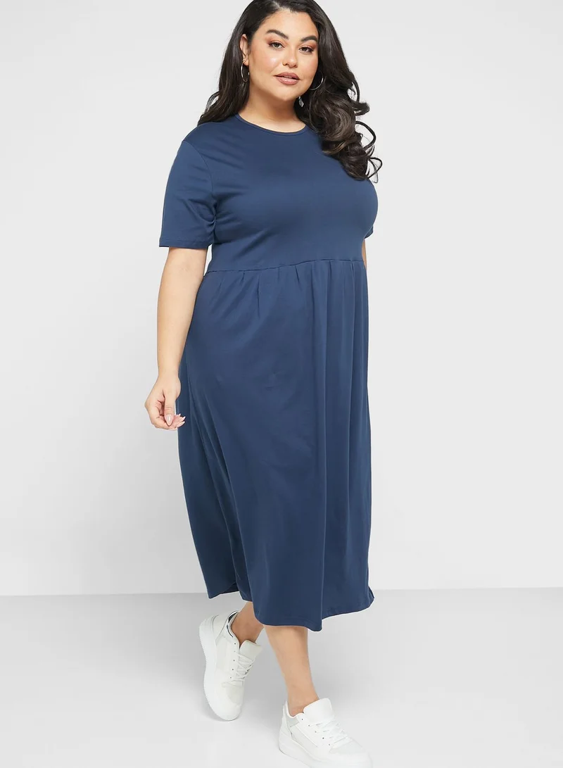 Ginger Plus Pleated T-Shirt Midi Dress