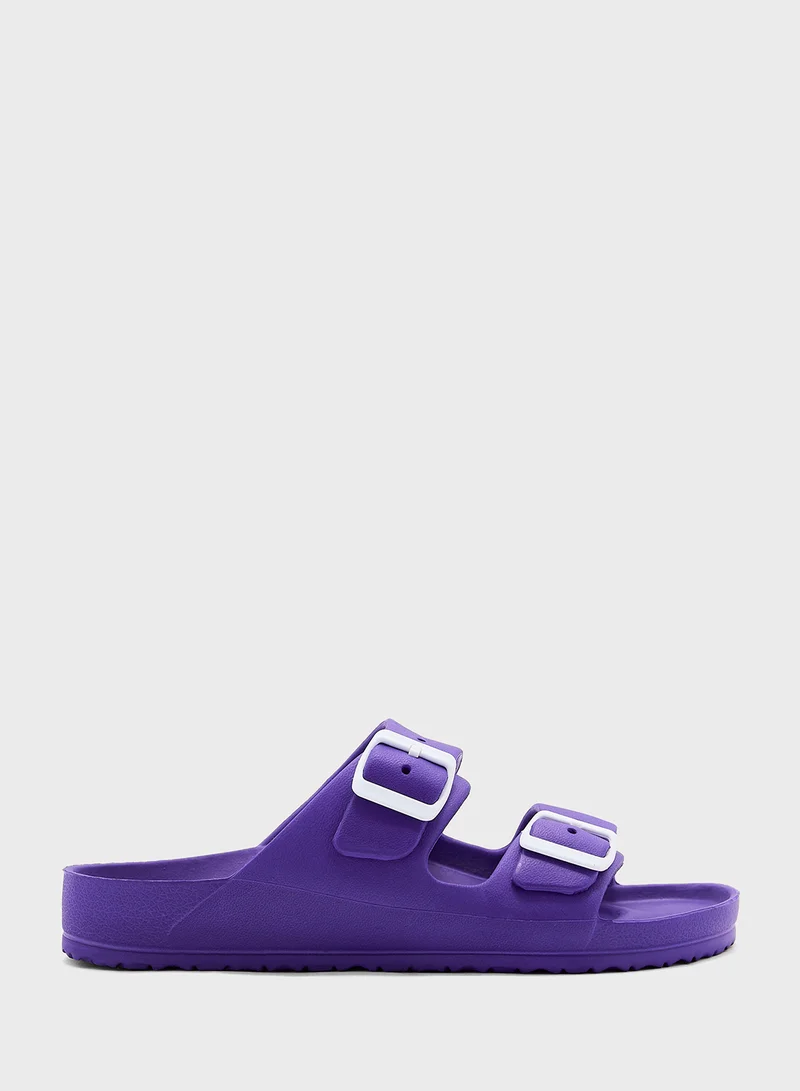 ديفاكتو Multi Strap Flat Sandals