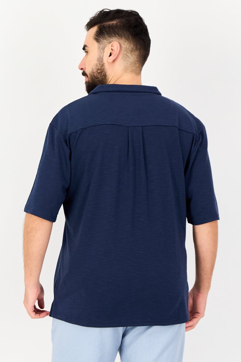 Core Elements قميص رجالي عادي قصير الأكمام بلون ساج الأخضر - Image 2