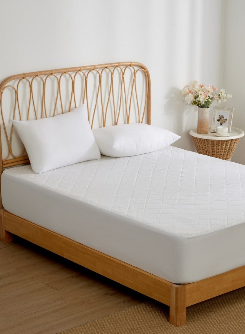 Kouchini Silk Mattress Protector  - Image 1