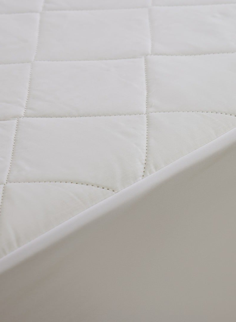 Kouchini Silk Mattress Protector  - Image 3