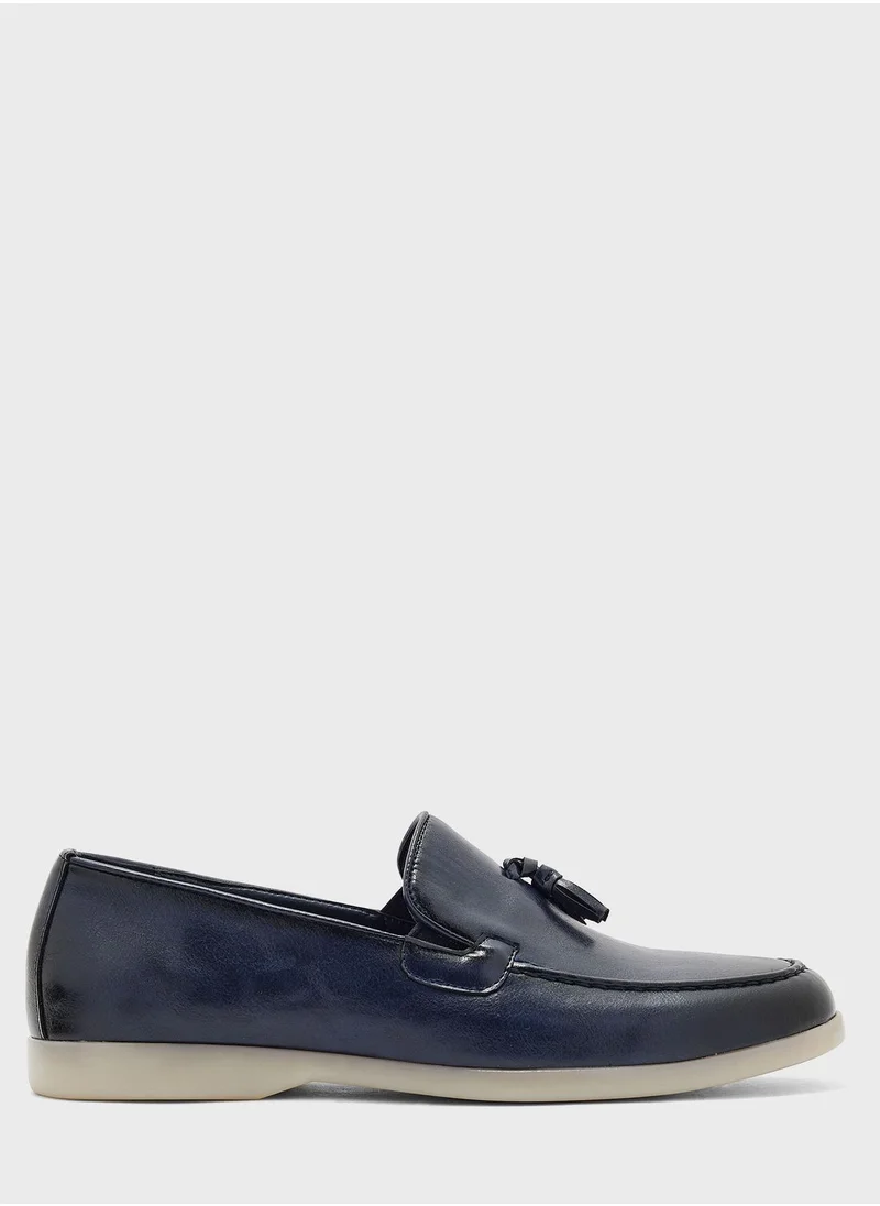 Robert Wood Smart Tassel Detail Casual Slip Ons