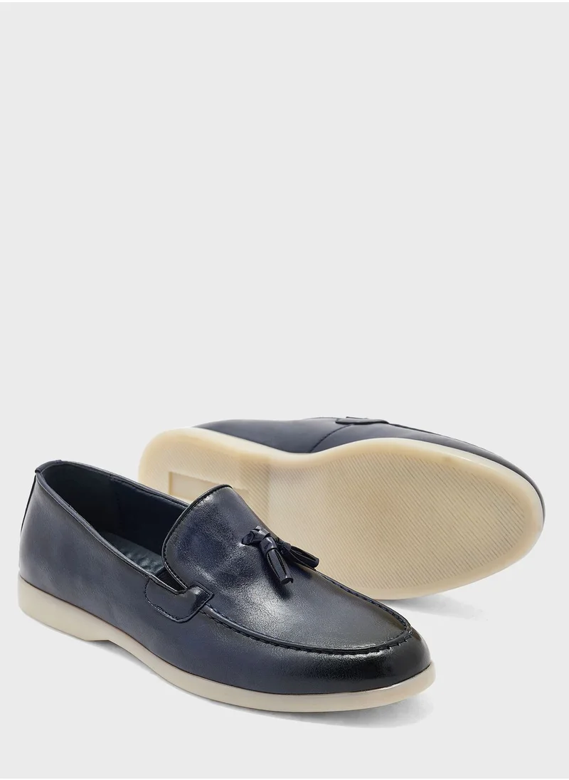 Robert Wood Smart Tassel Detail Casual Slip Ons