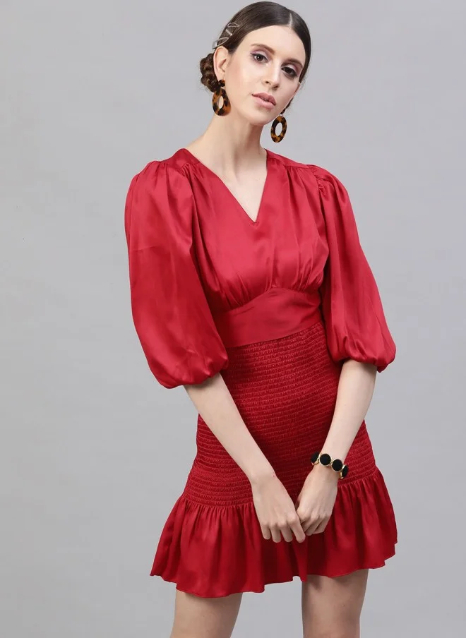 STREET 9 فستان نسائي ساتان أحمر بخصر منخفض