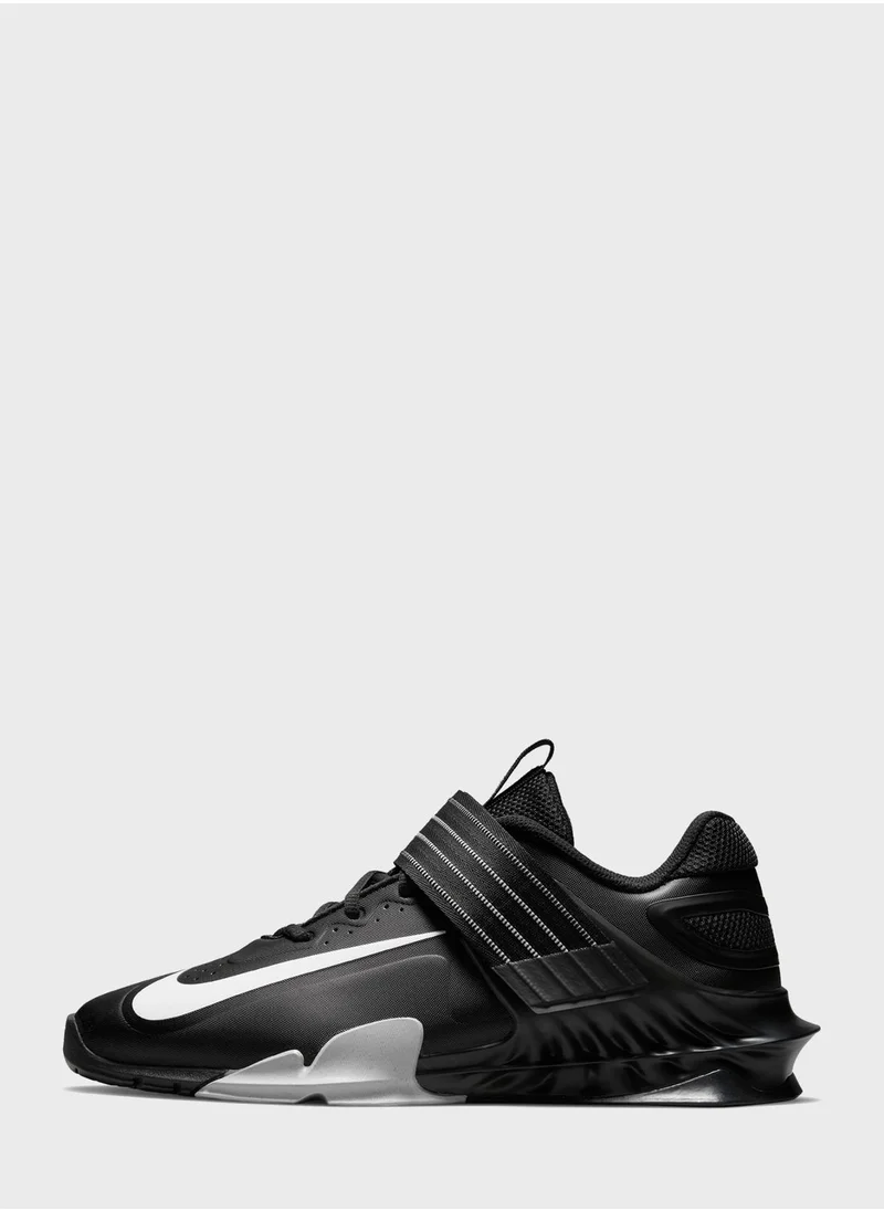 Nike Savaleos