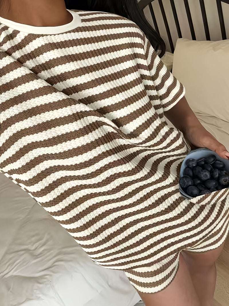Spring/Summer Women's Casual Outing Fashion Simple Striped Shorts T-Shirt Two-Piece Set - Image 4