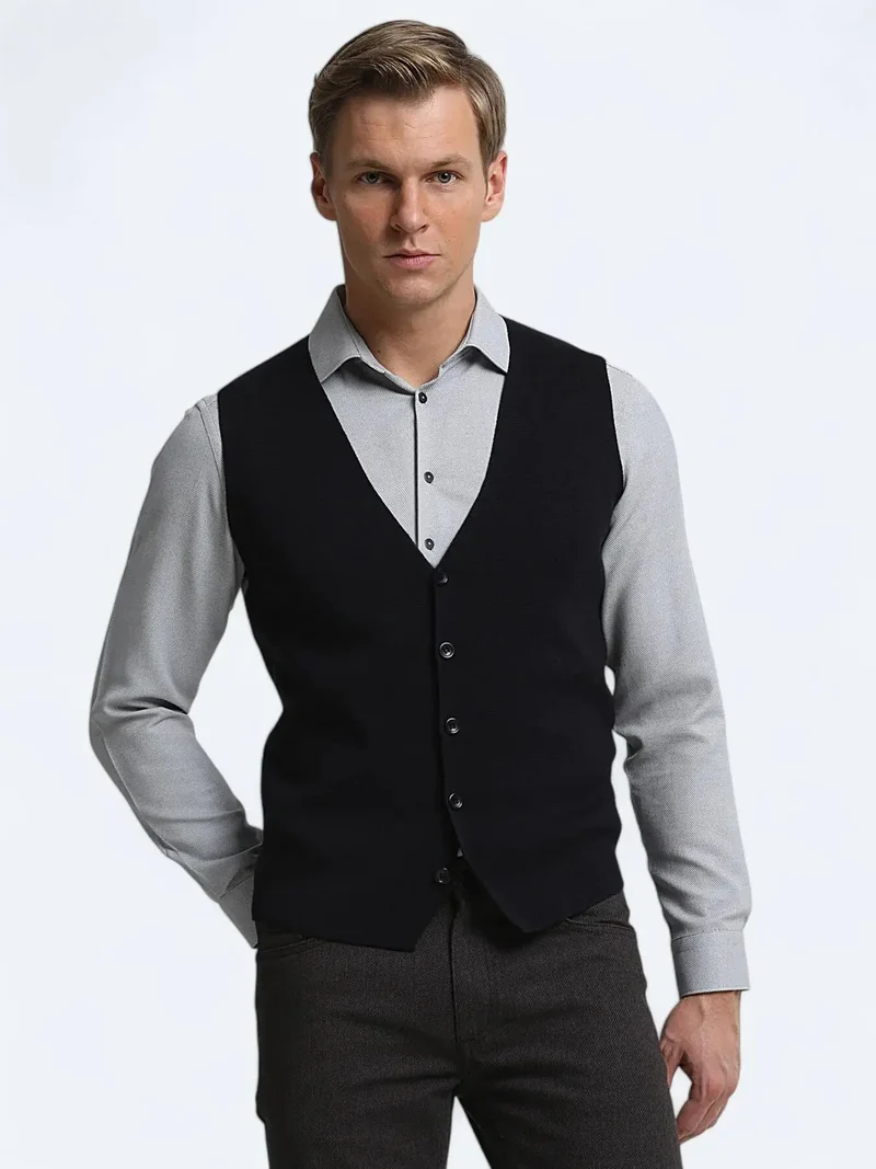 كيب سترة سوداء محبوكة عادية بقصة عادية