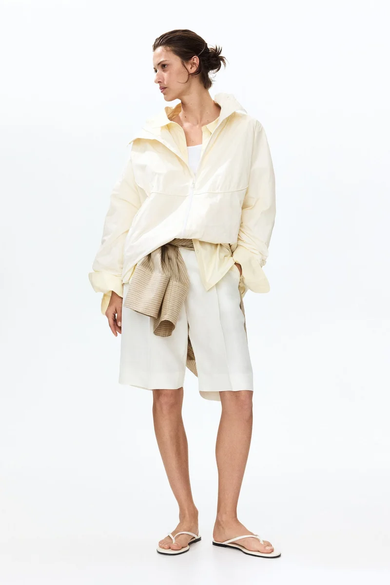 Hooded windbreaker