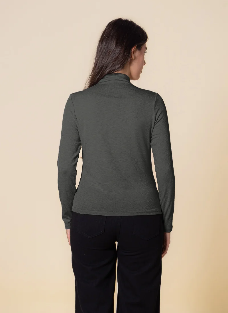 SHAPES FINE KNIT HIGH NECK TOP