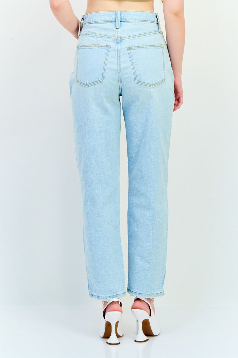 Universal Thread Women Curvy Vintage Straight Stretchable Regular Jeans, Light Blue - Image 3