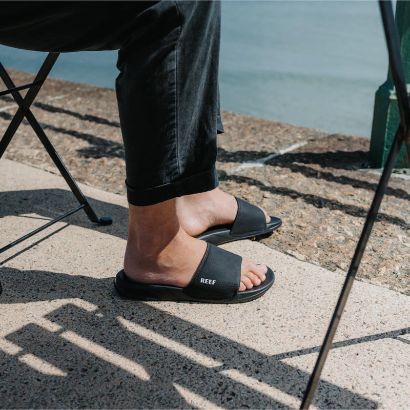 REEF Mens Sandals, One Slide, Black/Fossil, 4 - Image 3