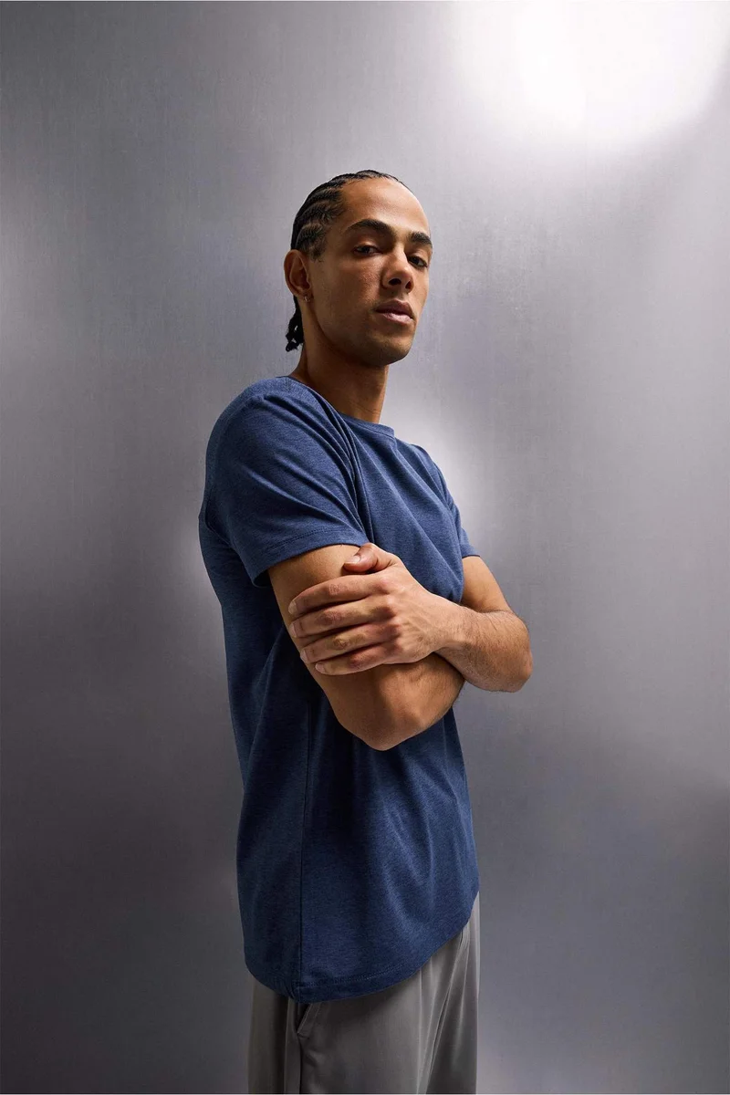 ديفاكتو Standard Fit Crew Neck Sports Short Sleeve T-Shirt