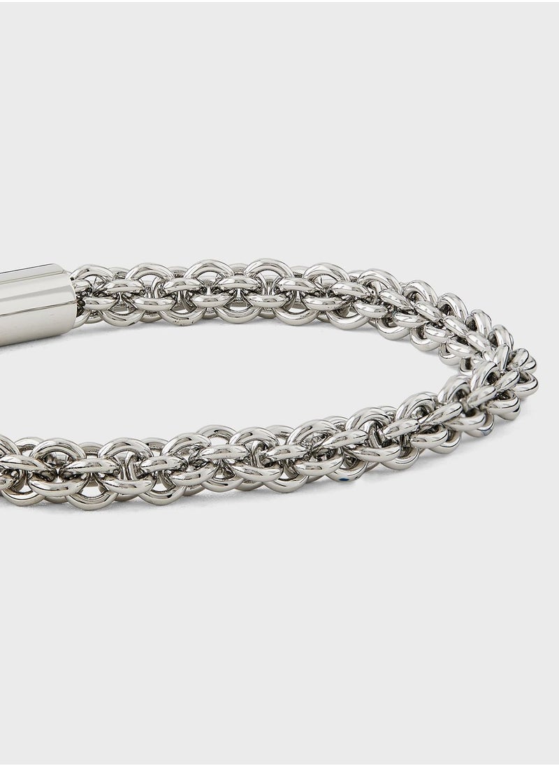 Intertwined Circles Chain