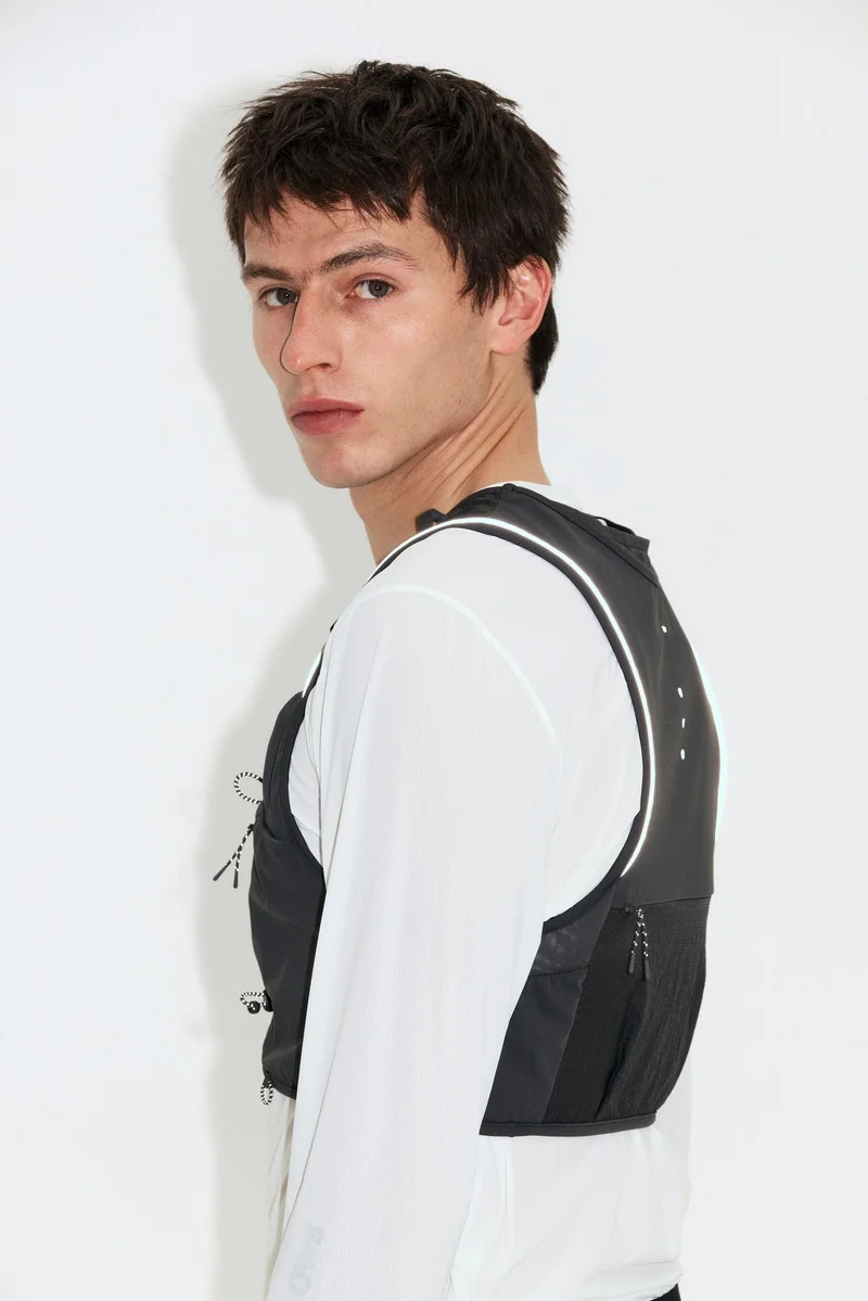 Lightweight running vest