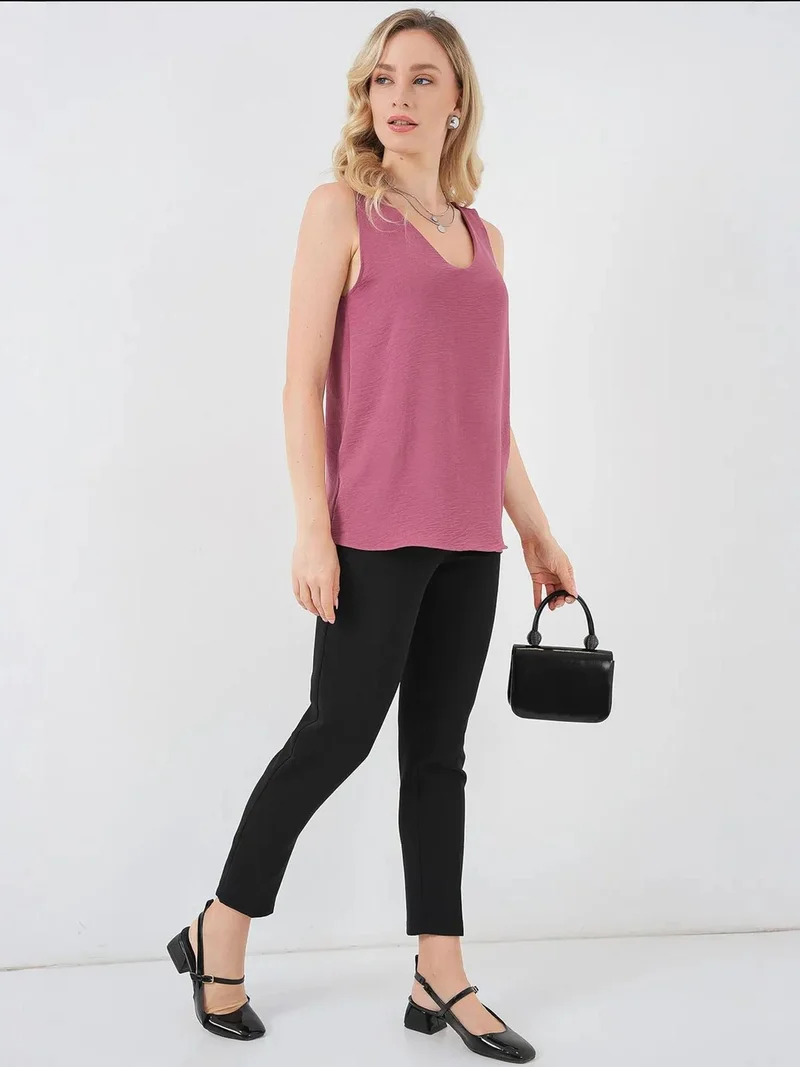 بيغ دارت بلوزة بدون أكمام بياقة على شكل حرف  وملمس