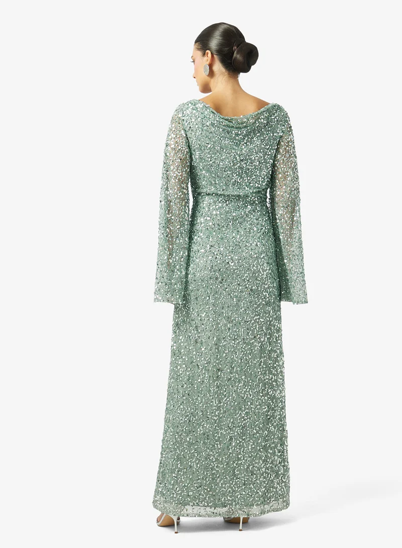 نمشي x فستان مزين بأكمام واسعة