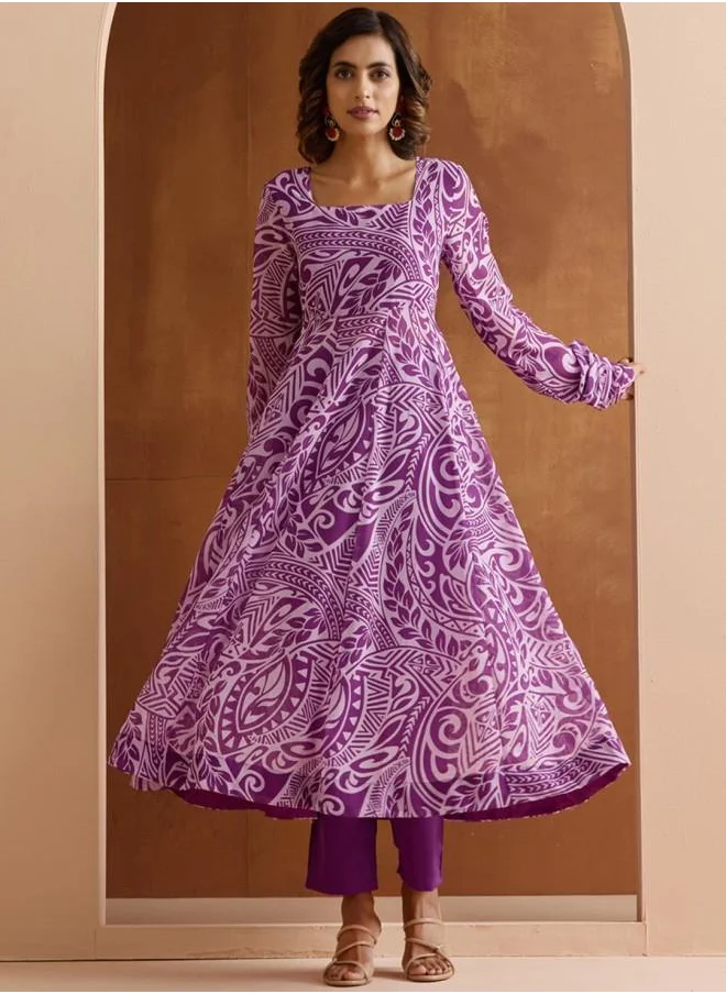 آي شين Mid Rise Women Lilac Polyester Kurta Set with Embroidered pattern Tunic and Palazzo features a Round neckline and Three-Fourth Sleeve secured with Elastic closure and styled in Straight Fit ideal for Festive moments — designed to make heads turn.