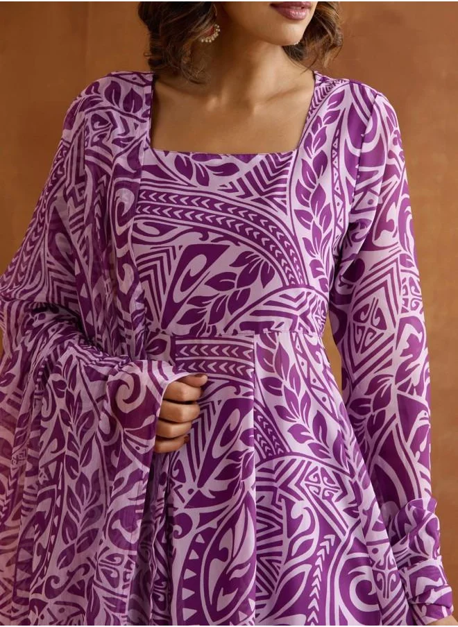 آي شين Mid Rise Women Lilac Polyester Kurta Set with Embroidered pattern Tunic and Palazzo features a Round neckline and Three-Fourth Sleeve secured with Elastic closure and styled in Straight Fit ideal for Festive moments — designed to make heads turn.