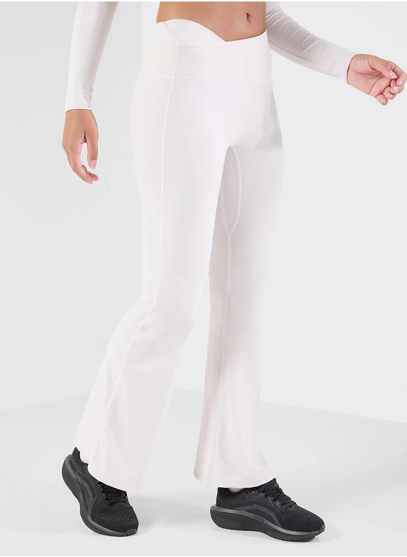 فورورد Wrap Top & Flared Legging Sculpting Set
